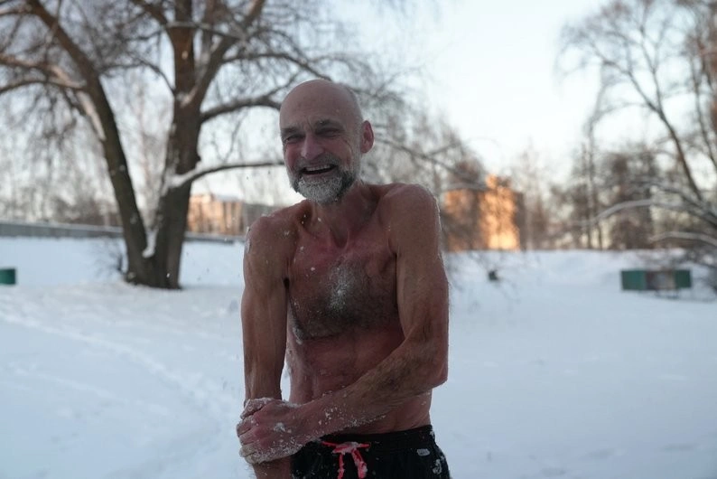 40 років у крижаній воді: сум’янин Ігор Березюк ділиться секретами моржування