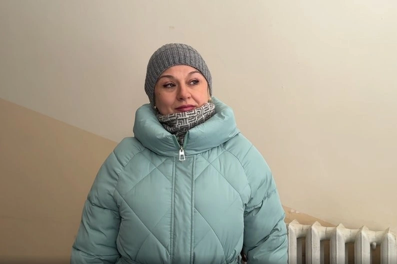 Холодні стіни і гарячі суперечки: мешканці будинку в Сумах третій місяць без опалення