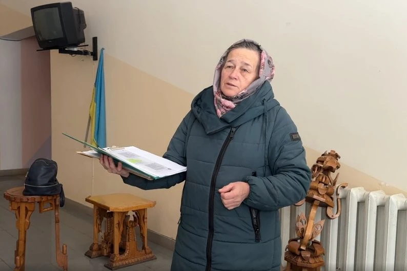 Холодні стіни і гарячі суперечки: мешканці будинку в Сумах третій місяць без опалення