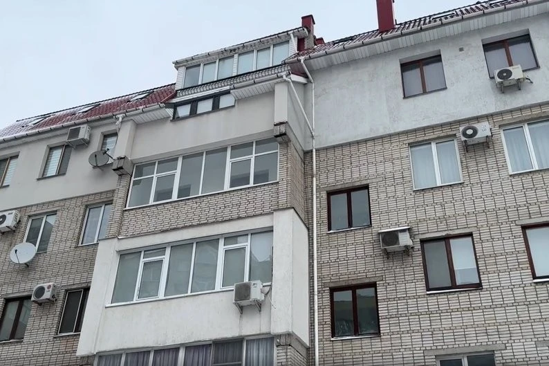 Холодні стіни і гарячі суперечки: мешканці будинку в Сумах третій місяць без опалення
