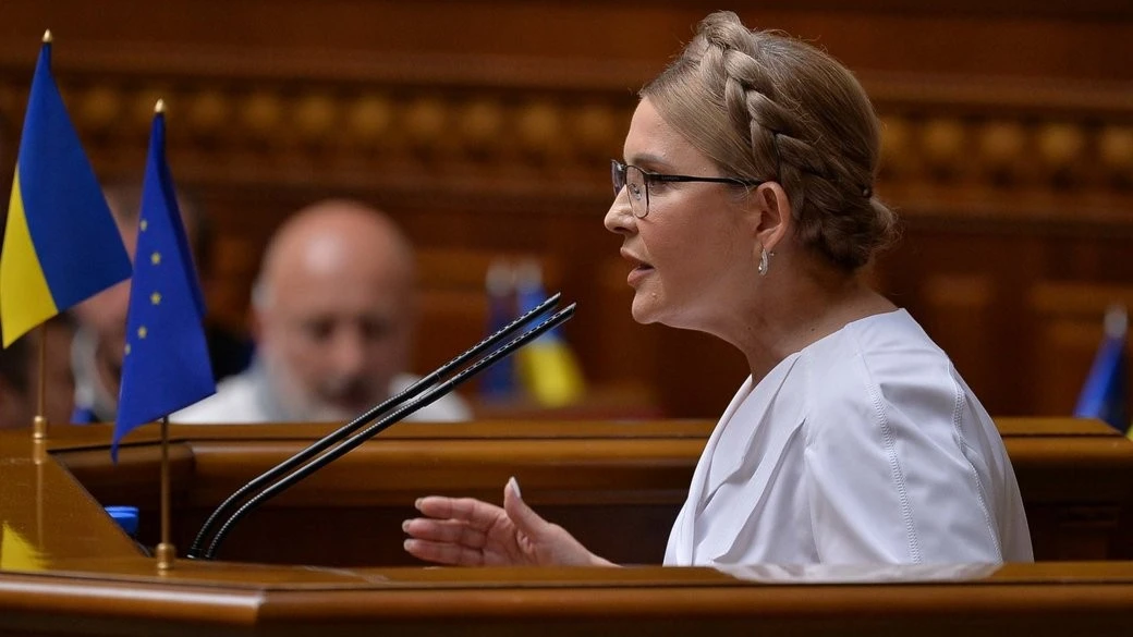Юлії Тимошенко вручили підозру у справі про пропозицію неправомірної вигоди