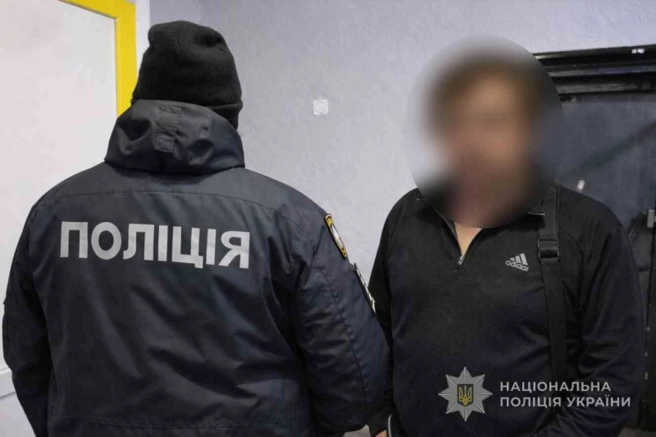 Фінансова пастка за сусіднім столом: на Роменщині чоловік пів року таємно обкрадав колегу