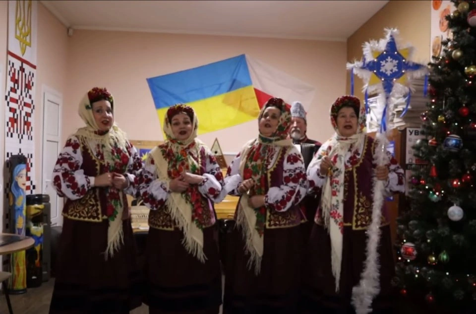 Мелодія незламності: охтирський ансамбль “Калина” зібрав 9 тис. грн для підтримки ЗСУ