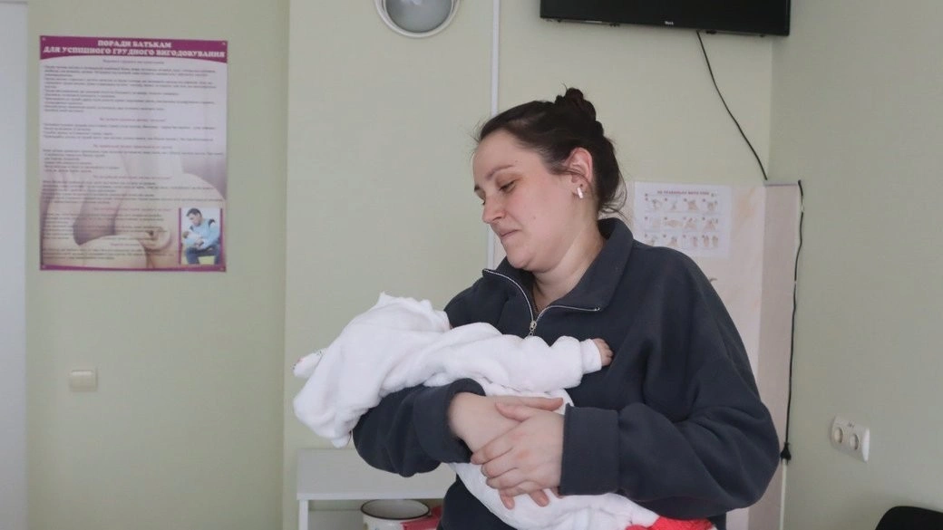 Майбутнє народжується в Охтирці»: як місцевий пологовий будинок залучає породіль комфортом та виплатами