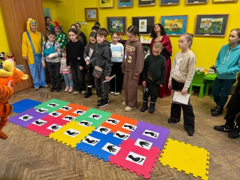 114 тисяч історій та книжковий торт: як Сумська обласна дитяча бібліотека святкує 105-річчя