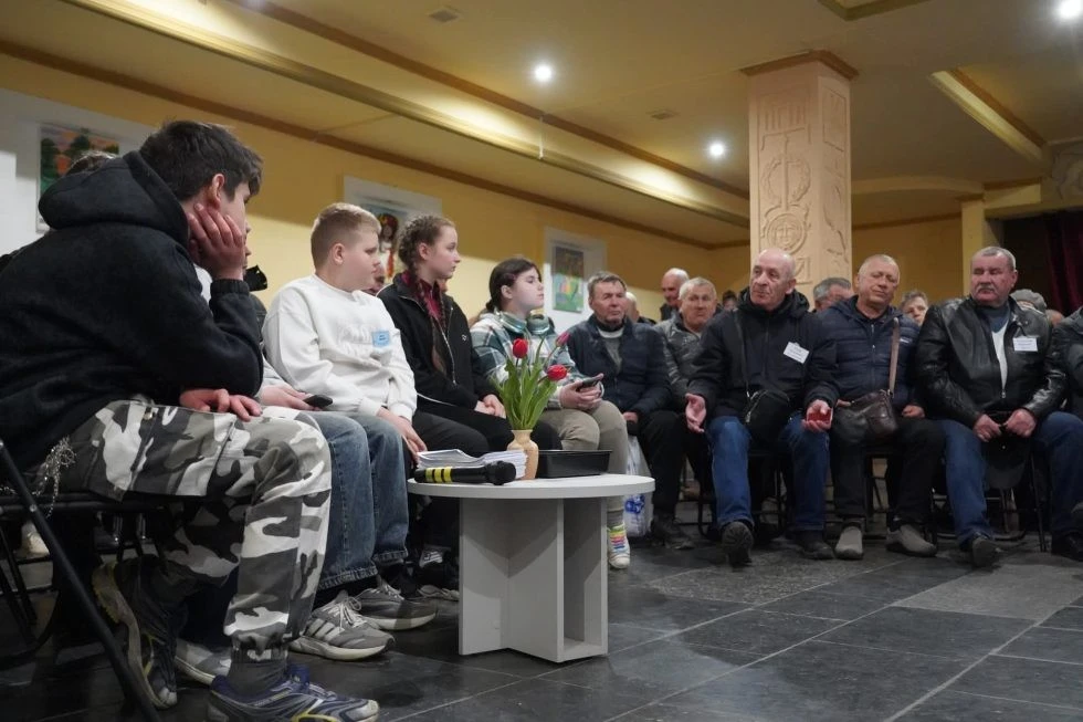 Живі свідчення про «мирний атом»: охтирські ліквідатори зустрілися з юними медіа-фахівцями