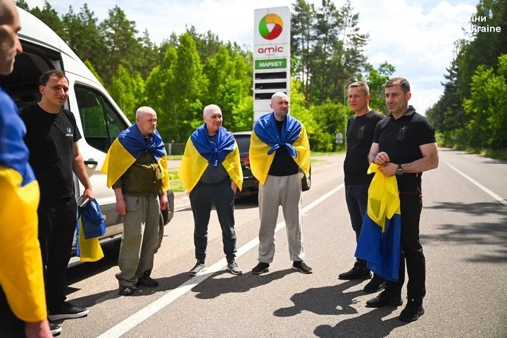 Сім життів з окупації: Україна визволила з російського полону цивільних заручників