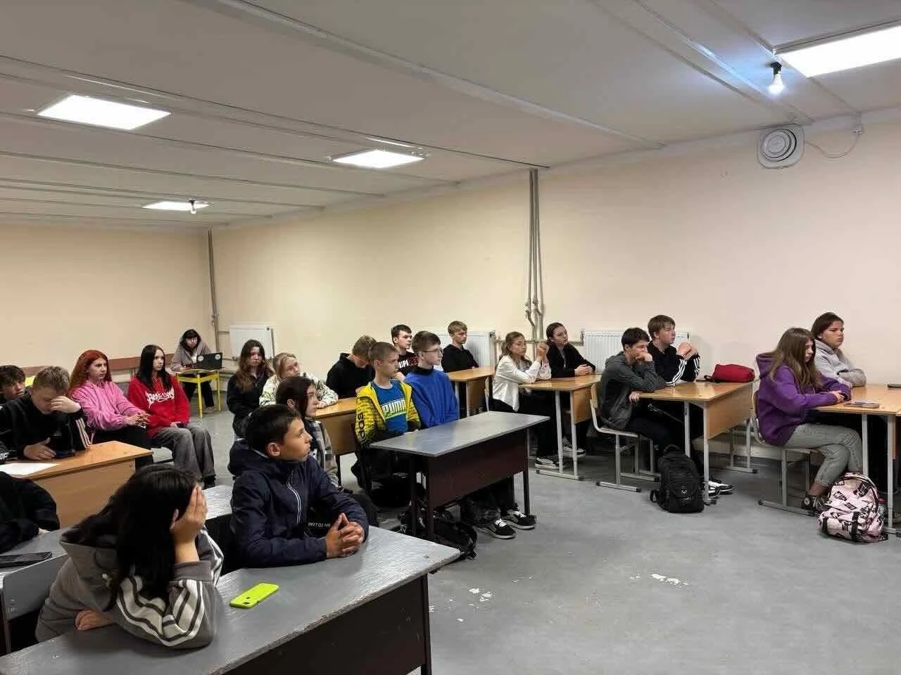 Альтернатива тривогам: як у прифронтовій Боромлі створили автономну школу-хаб під землею