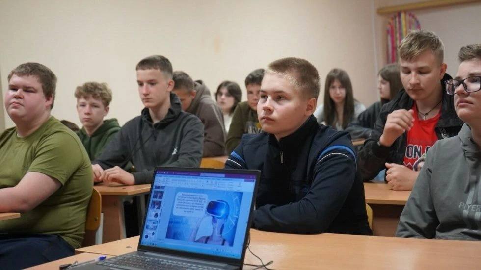 Альтернатива тривогам: як у прифронтовій Боромлі створили автономну школу-хаб під землею